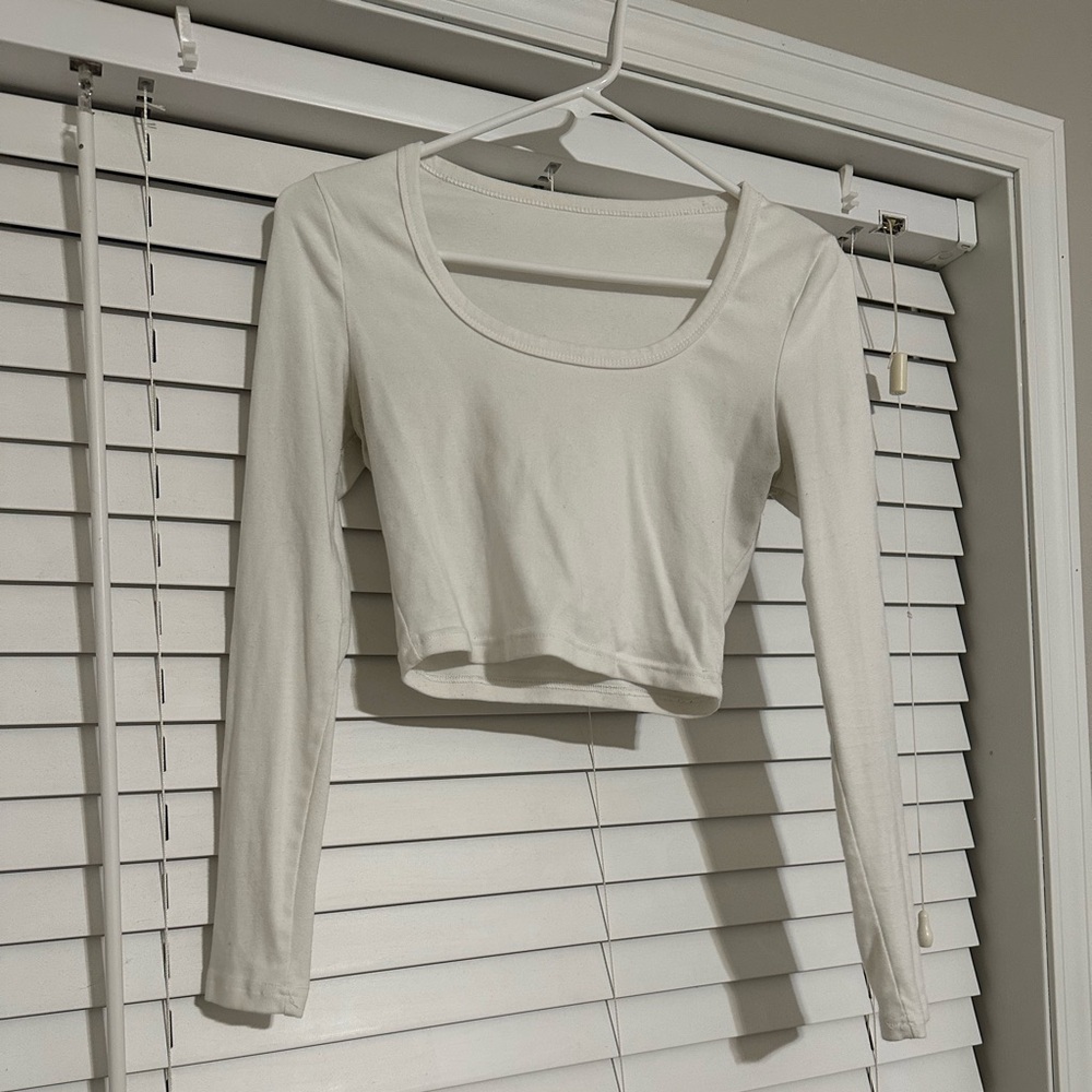Long sleeve t-shirt, cropped, white, small